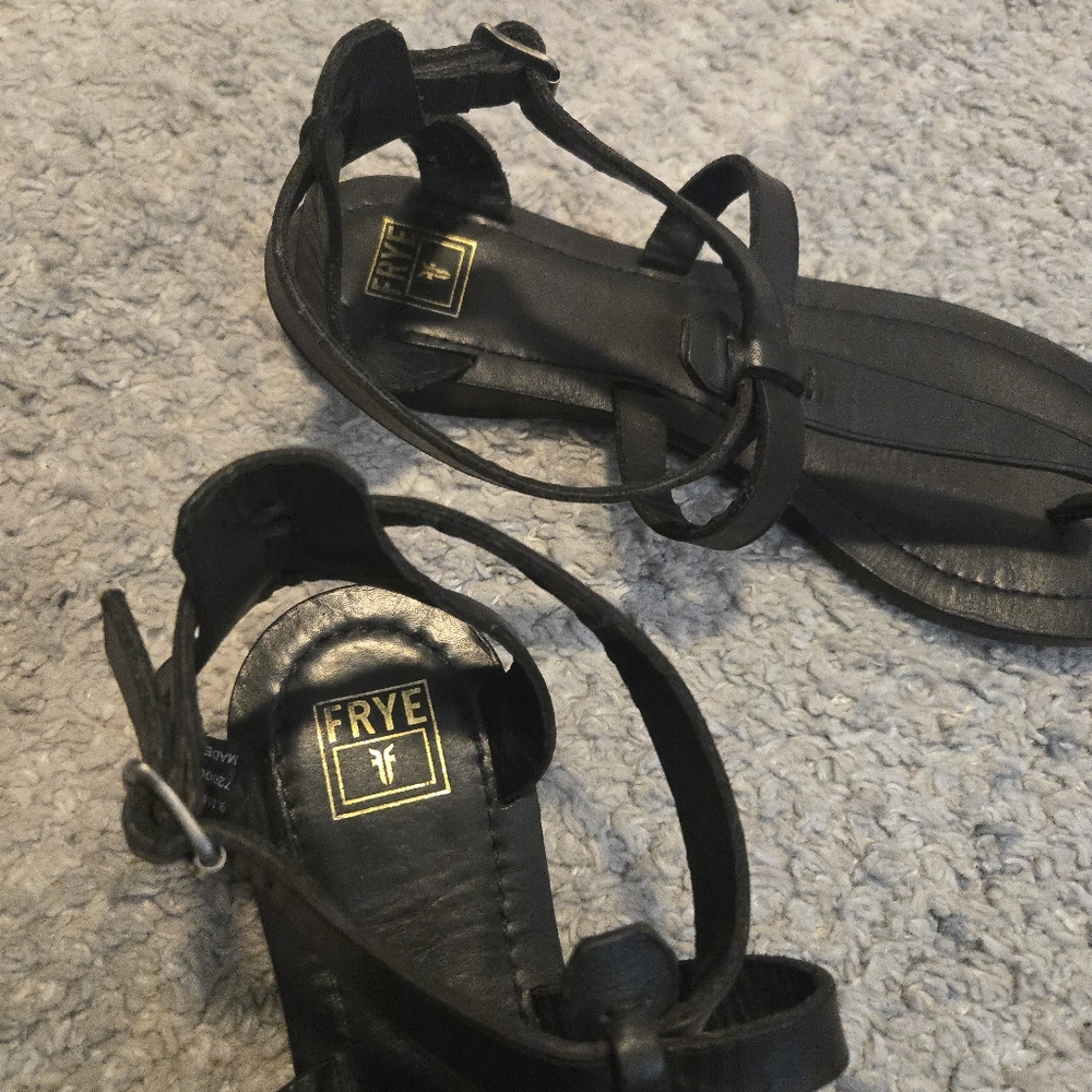 Frye Taylor Black Leather Ankle Strap Thong Sandals Gladiator Flats Size 9.5 - Picture 3 of 9